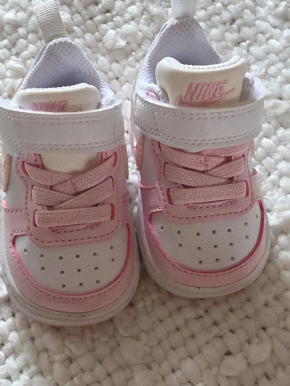 Nike Kids' Pink and White all day play Shoes 2C -17